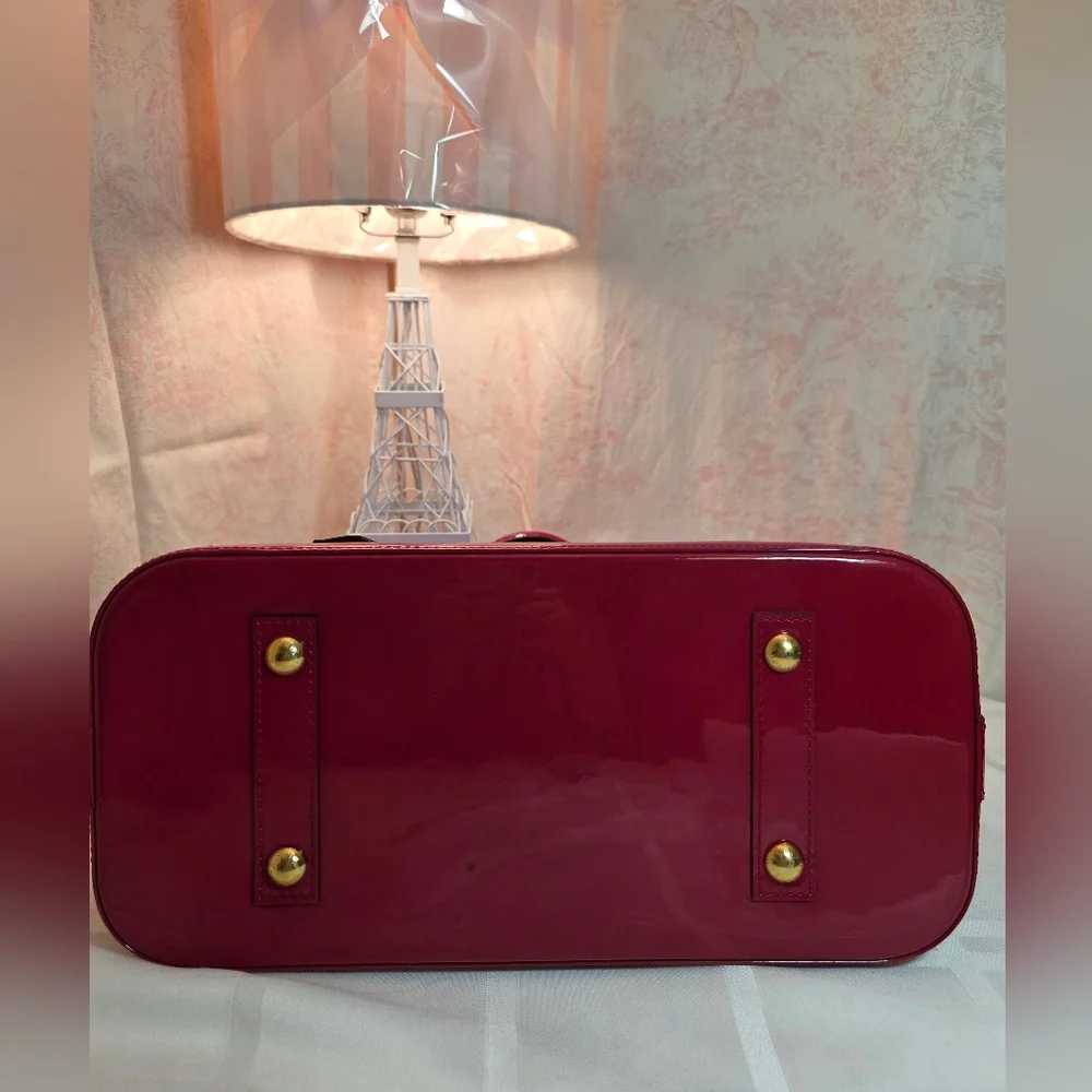 Louis Vuitton Vernis MM Alma. Red. Great Condition. - Picture 5 of 10